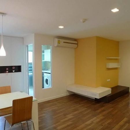 The Room @Sukhumvit79 Banguecoque Exterior foto